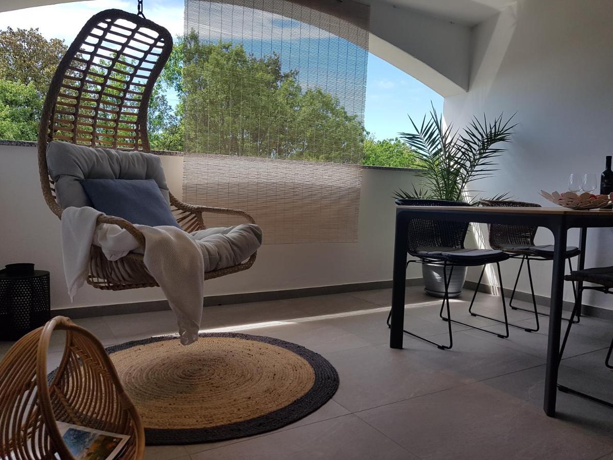 Evamaria Apartments Пореч Екстериор снимка